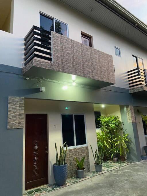 Estilo Apartment 2-Storey Clarin  Zewnętrze zdjęcie